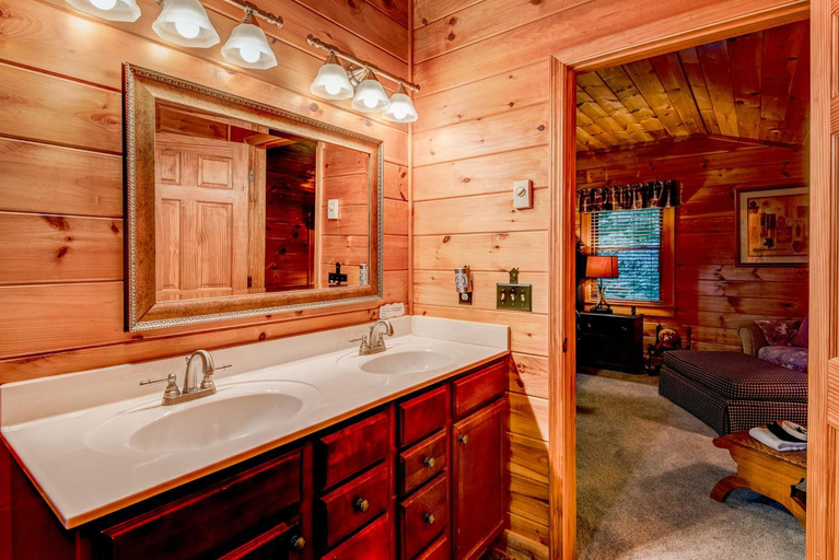 Bathroom, Carolina Charm - Hot Tub - Pool Table - Fire Pit-, Watauga