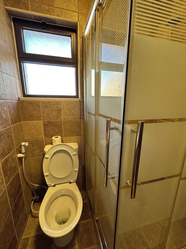 Bathroom 3, 7 Antica Jabalal-lwebdeh, Wadi Essier