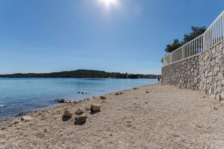 Beach 4, Apartment Quiet Corner Jezera, Tisno