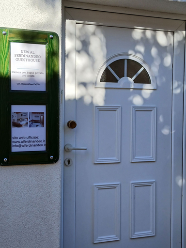 Property entrance 2, Room-romantic Eco-lodge in the Heart of, Trieste