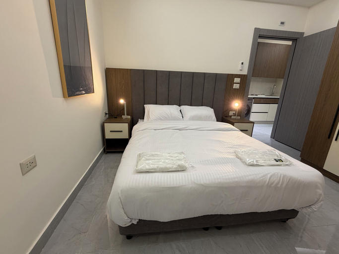 Room 2, 004 JRE apartment with stunning boulevard veiw, Wadi Essier