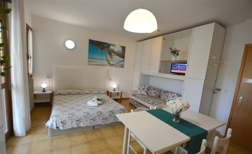 Dining room 2, Elegant Studio Near the Beach in Lignano, Udine
