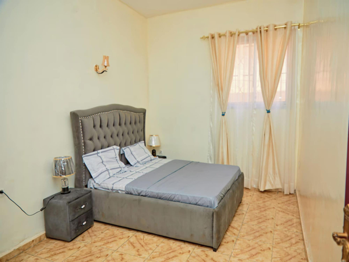 Room 5, Charming Yaoundé Apartment With City Views, Mfoundi