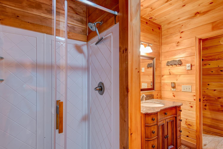 2, Carolina Charm - Hot Tub - Pool Table - Fire Pit-, Watauga