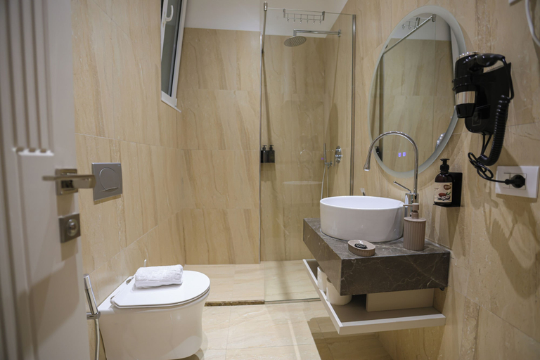 Bathroom 3, Anchor Luxury Rooms, Vlorës