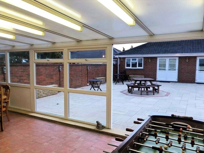 Others 5, 3-bed Semi-detached House, Wifi, Parking, Outdoor Space, Bedfordshire