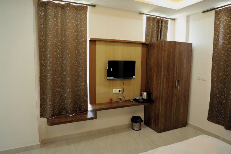 Room 5, Hotel Maurya Greens, Udham Singh Nagar