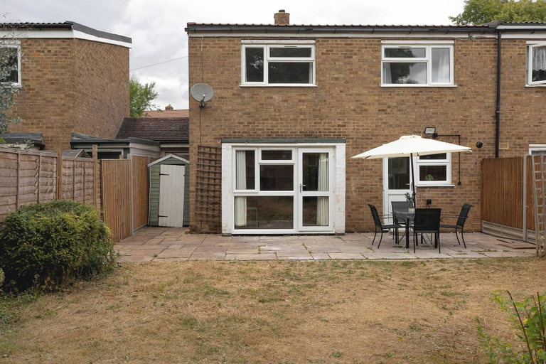 Exterior & Views, Skyvillion - Lush 2 Bed Hydean Way House & Garden, Hertfordshire