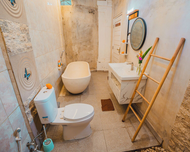 Bathroom 5, Butterfly Guesthouse Canggu, Badung