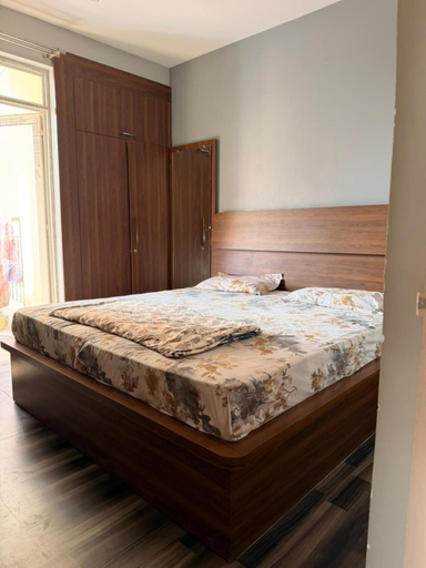 Room 4, The Nest Noida, Gautam Buddha Nagar