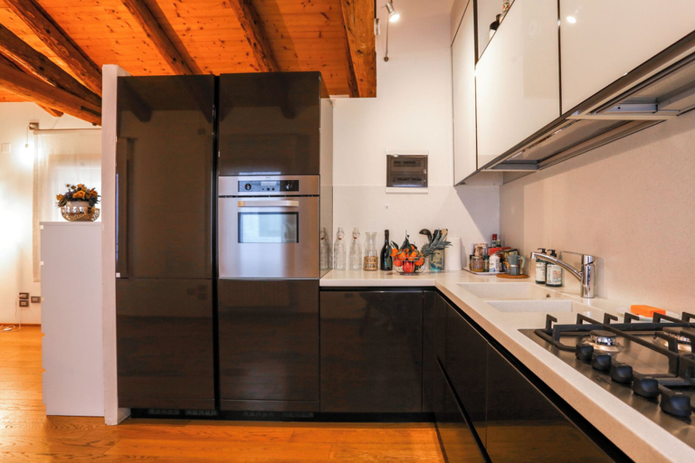 Interior 4, Casa Fiera Treviso · 2-bed Apartment, Private Parking, 10 min to Centre, Treviso