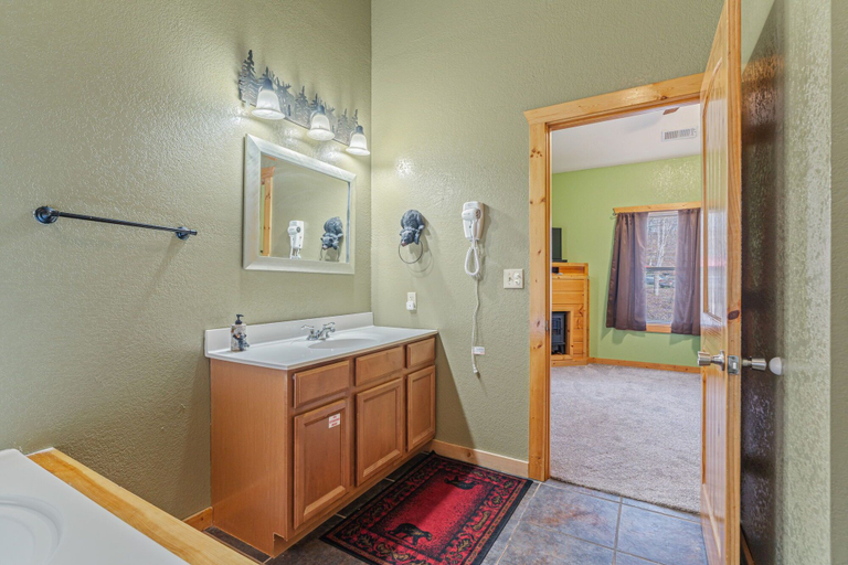 Bathroom 5, Pigeon Forge Hideaway, Sevier