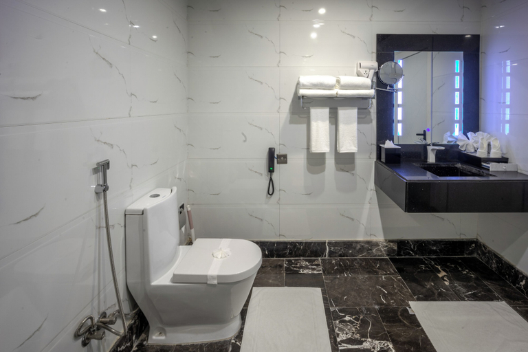 Bathroom 5, Donatello Hotel Jeddah, Jeddah