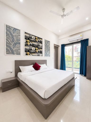 Room 3, Hotel Blue Fern, Gautam Buddha Nagar