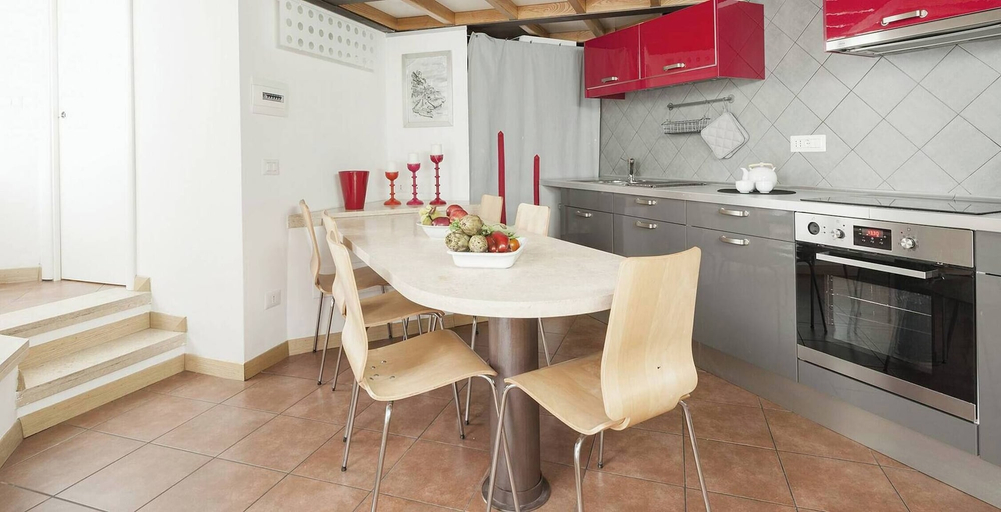 Dining room 2, Captivating Loft in Prime Location Near Colosseum, Rome