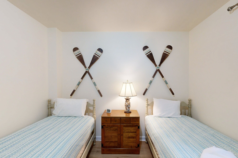 Room 5, Spacious pet Friendly House W/private Pool Table, Ping Pong Table & Free Wifi, Spotsylvania