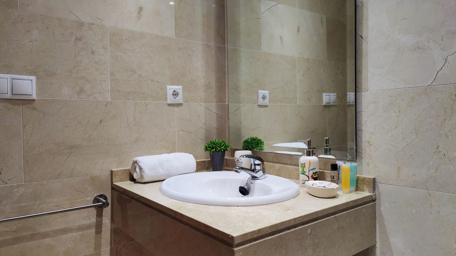 Bathroom 3, Cala Alta Apartments, Alicante