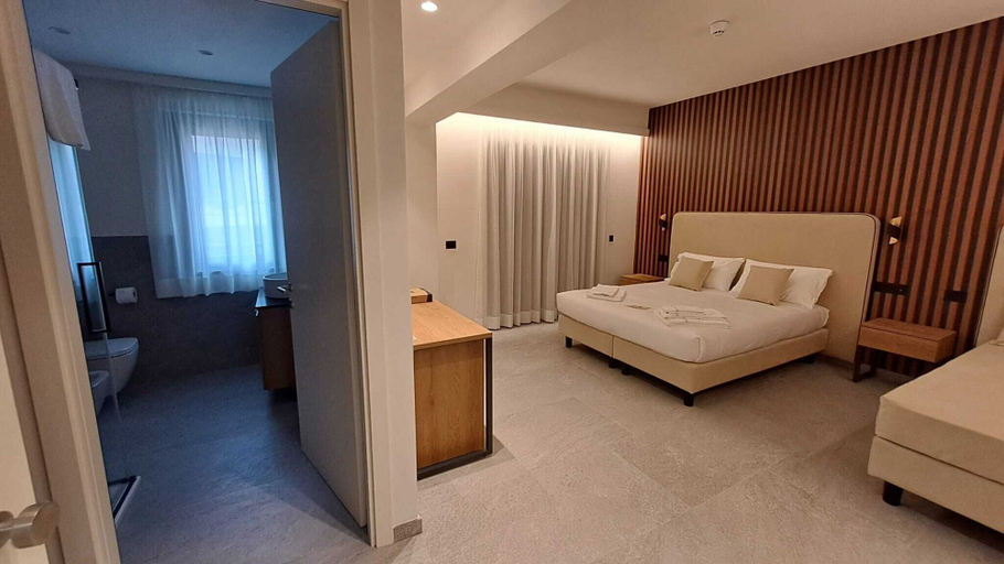 Room 5, MOUNTAIN SUITE - Hotel Apartment, Sondrio