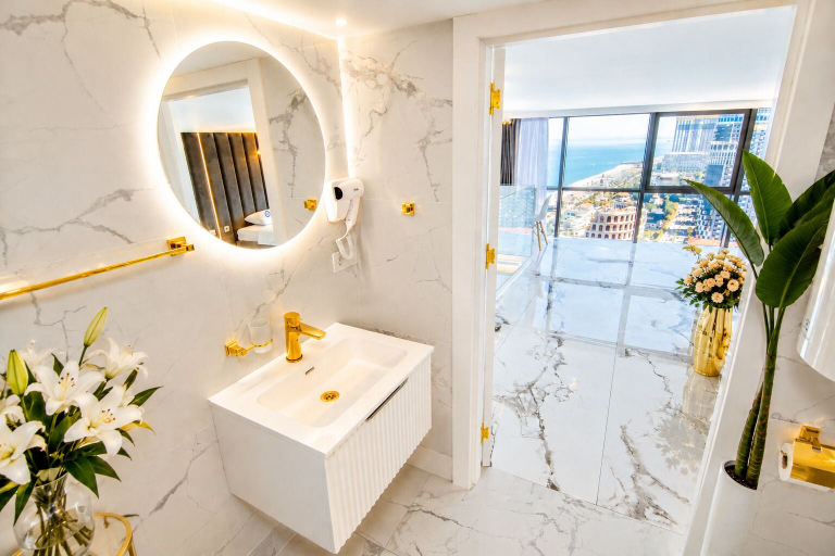 Bathroom 4, Panorama, Batumi