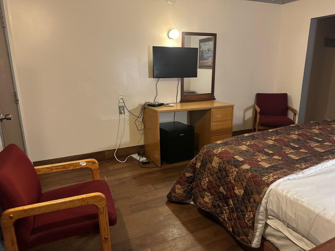 Room 2, Delight Inn Little Rock Benton I-30, Saline