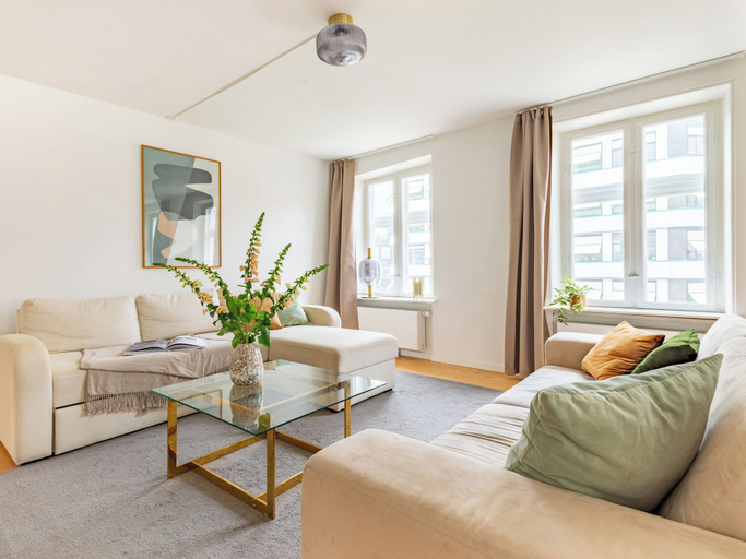 Others 2, Regent 7 - Large 3 Bdr Apt With Balcony in City Centre, Copenhagen