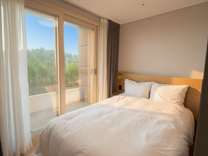 Bedroom 3, Whalezip The Bluetera Ocean Stay, Sokcho