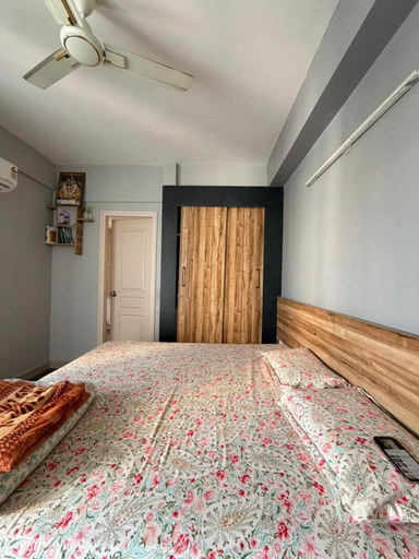 Room 2, The Nest Noida, Gautam Buddha Nagar