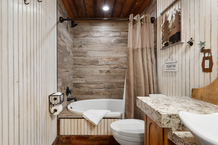 Bathroom 2, Haskell Cabin 2 Bedroom Cabin, Grand