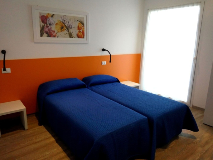 Room 4, Cozy Duplex Penthouse in Lignano, Udine