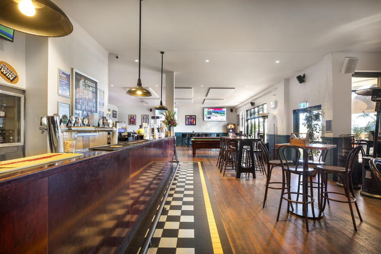 Food & Drinks 5, Nightcap at Wanneroo Tavern, Wanneroo