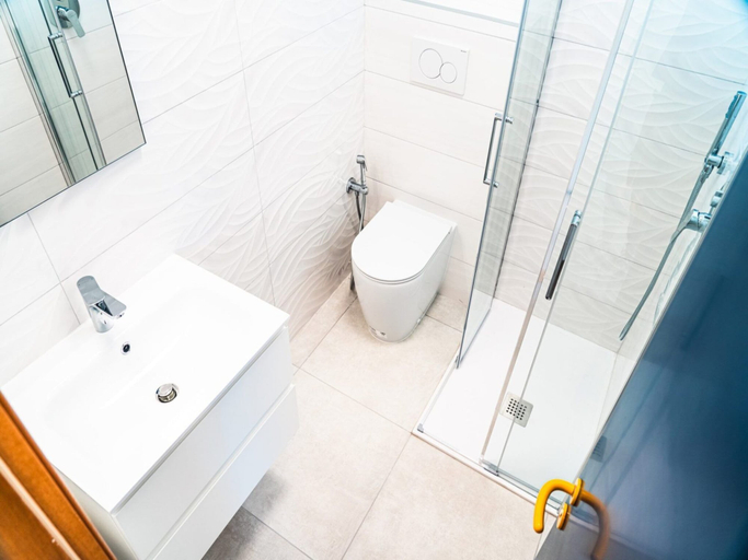 Bathroom amenities 3, Enjoy the sun From the Terrace of our Studio, Venezia