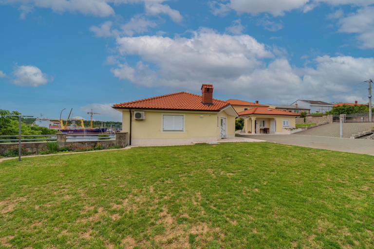 Courtyard 3, House Holiday Home Zoe, Kraljevica