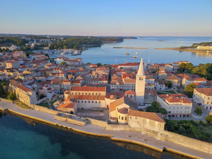 View from property 4, Spacious Apartment With Garden, Poreč