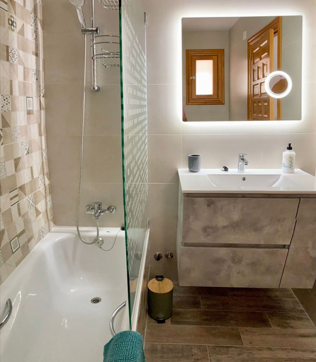 Bathroom 5, Rural Getaway Ideal for Outdoor Activities With Jacuzzi, Cuenca
