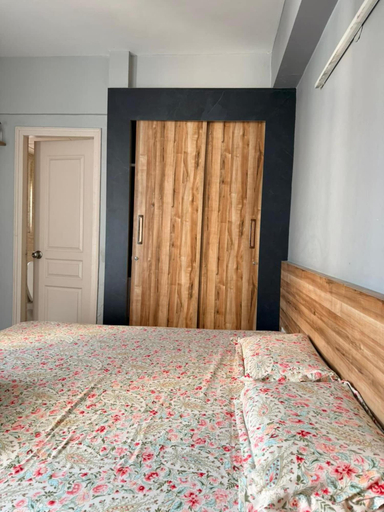Room 3, The Nest Noida, Gautam Buddha Nagar
