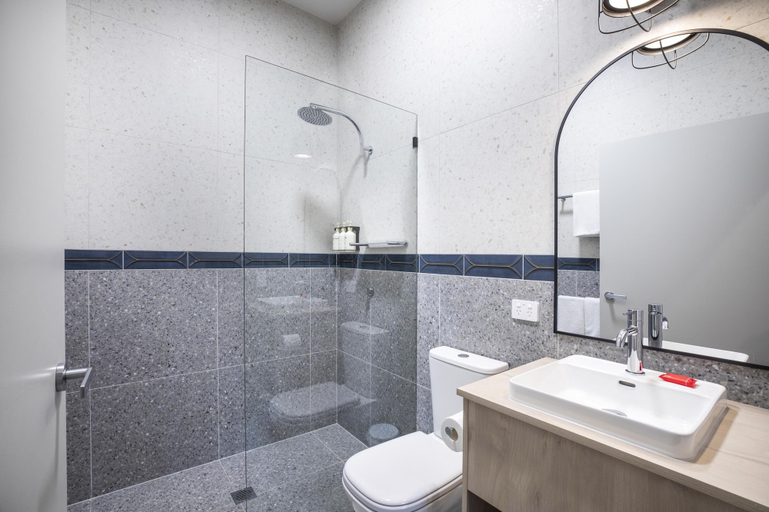 Bathroom 4, Nightcap at Wanneroo Tavern, Wanneroo
