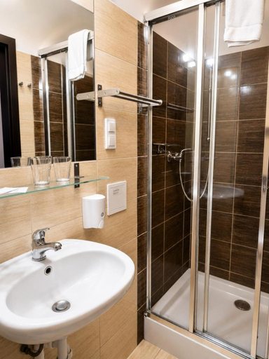 Bathroom 2, SCSK Pol Lawy, Puławy