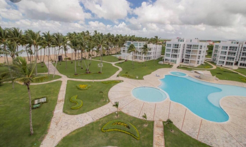 Pool 5, Residencial la Ensenada, on Playa Nueva Romana, Ramón Santana