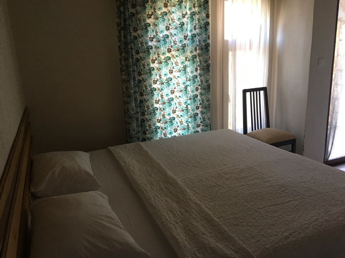 Bedroom 3, Zeytin Cicegi Pansiyon, Ezine