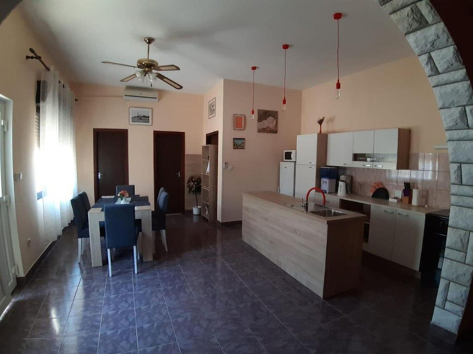 Private kitchen 2, Apartment Buska, Vir