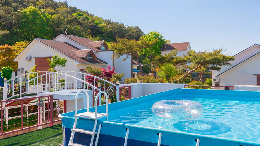 Sport & Beauty 4, Daebu-do, White Island Pension, Hwaseong