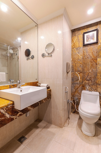 Bathroom 4, Hotel Blue Saphire Countryside, Nainital