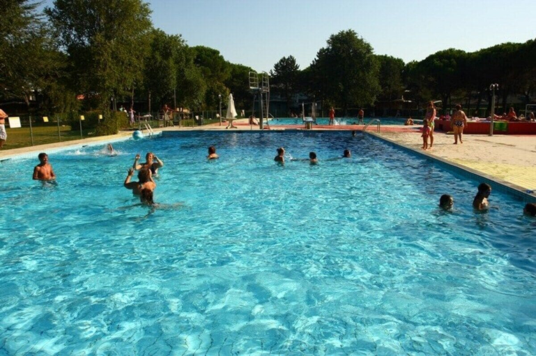 Pool 3, Spacious Flat With Common Pools and Kids'play Area, Venezia