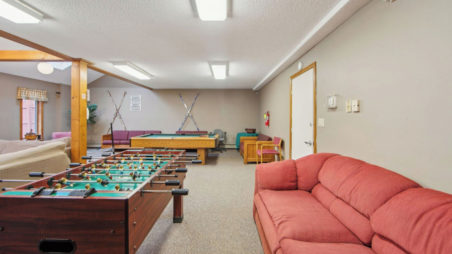 Interior 4, Powder Pass by Avantstay Heated Pool + Game Lounge Pool Table + Foosball, Warren