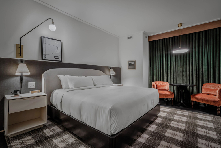 Room 3, Hotel Longmont, Boulder