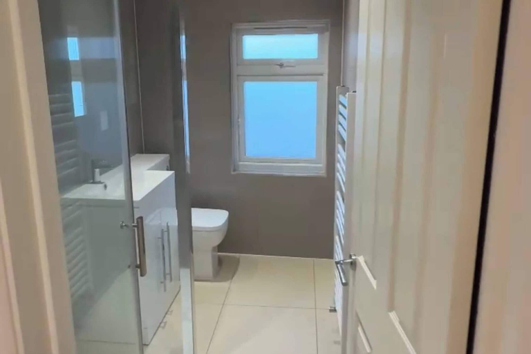 Bathroom 2, The Hideaway Haven With Private Self Check-in, London