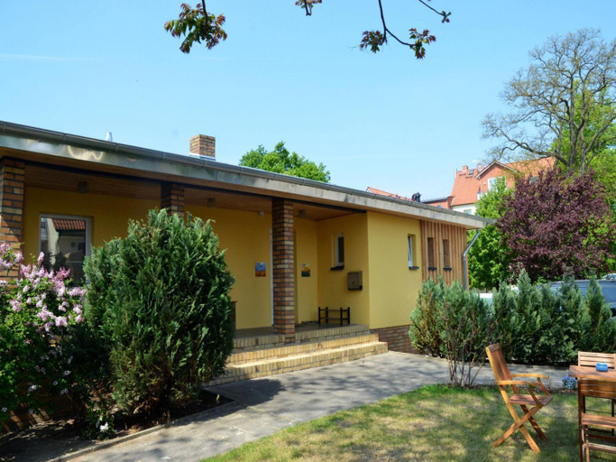 Exterior view 5, Charmante Ferienwohnung Vincent in Strandnaehe, Nordwestmecklenburg