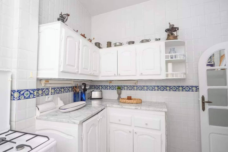 Interior 5, Charming 2 Bedroom Apartment in Sidi Bou Said with Ocean Views, Carthage