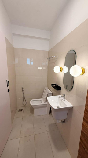Bathroom 2, LE HAPPY RESIDENCY, Chennai