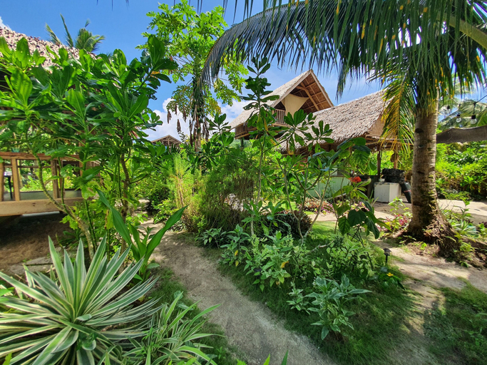 Property grounds 5, Coleto Siargao, Rodriguez